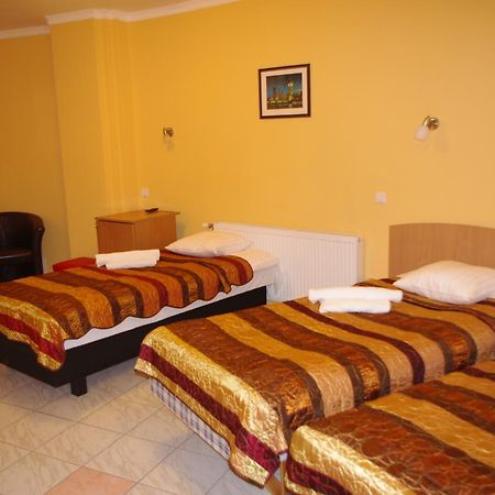 Vaivorykste Otel Šiauliai Dış mekan fotoğraf