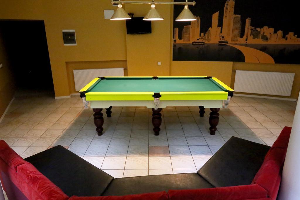 Vaivorykste Otel Šiauliai Dış mekan fotoğraf