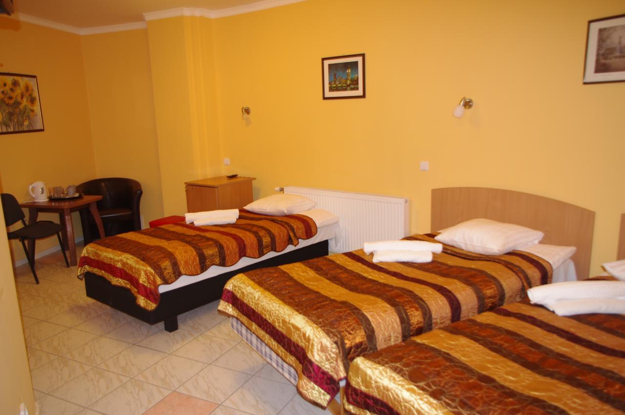 Vaivorykste Otel Šiauliai Dış mekan fotoğraf