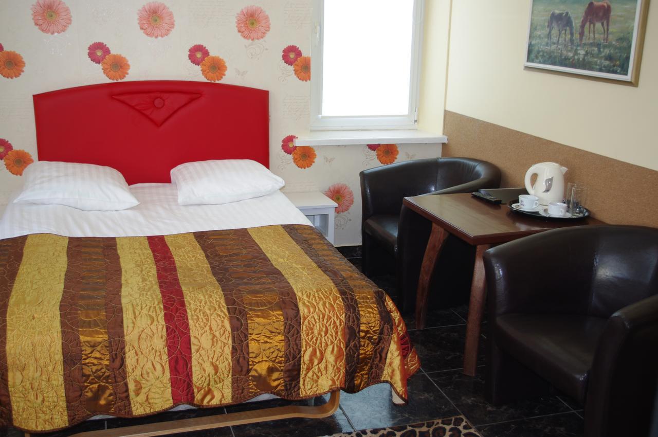 Vaivorykste Otel Šiauliai Dış mekan fotoğraf