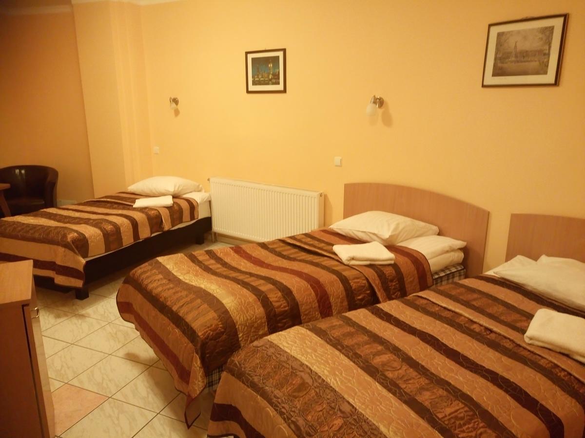 Vaivorykste Otel Šiauliai Dış mekan fotoğraf